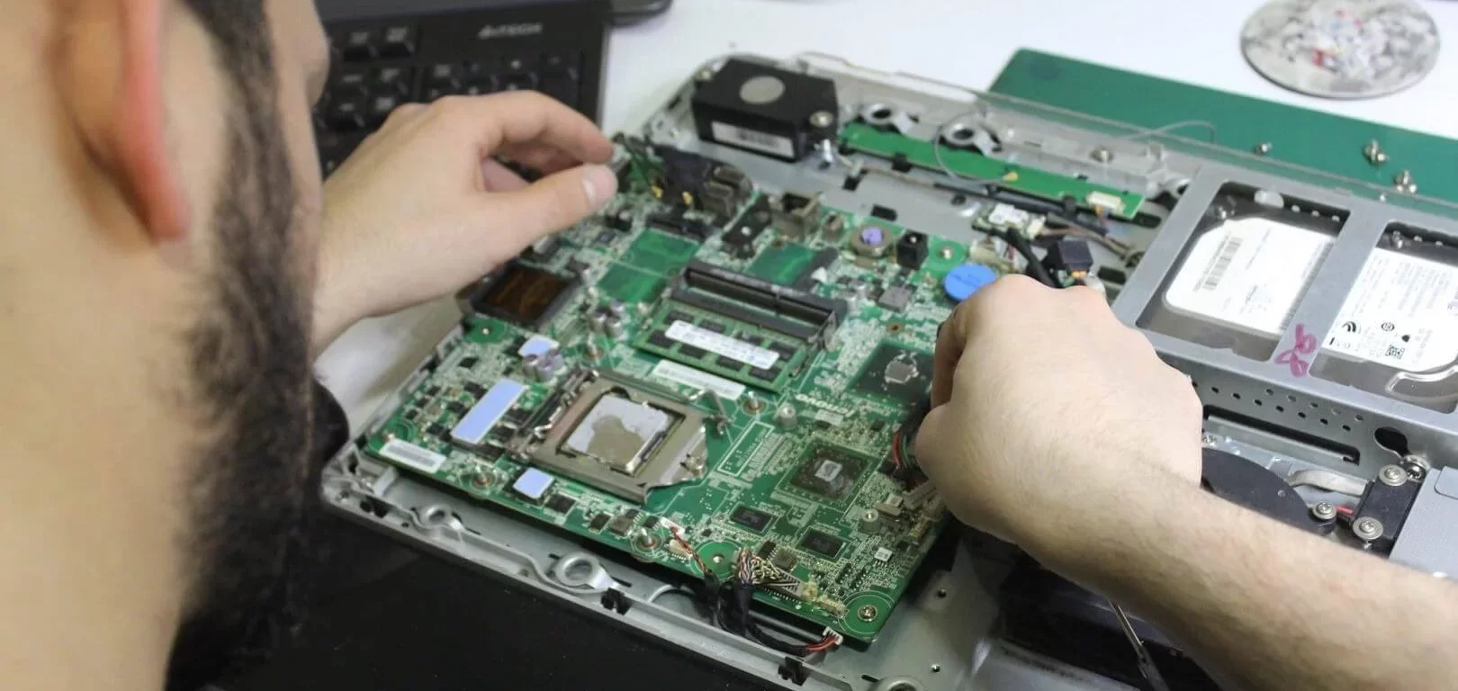 Bursa Notebook Teknik Servis