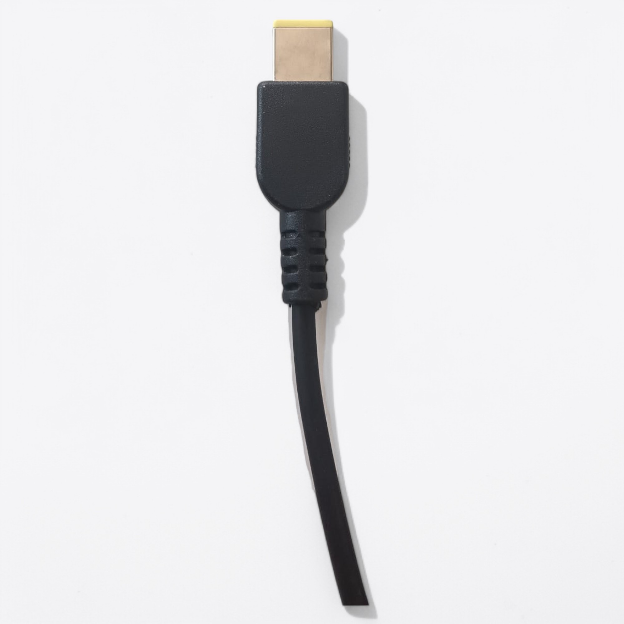 Lenovo-4.5A-90W-Adaptor-hizli-ve-guvenli-sarj-saglar-pil-omrunu-uzatir-ve-bircok-Lenovo-dizustu-bilgisayar-modeliyle-uyumludur.-Dayanikli-ve-kompakt.jpg